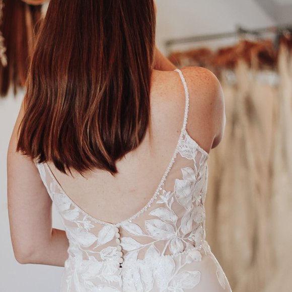 WTOO Ivory Paloma Wedding Dress - Size 8 - Picture 6 of 7